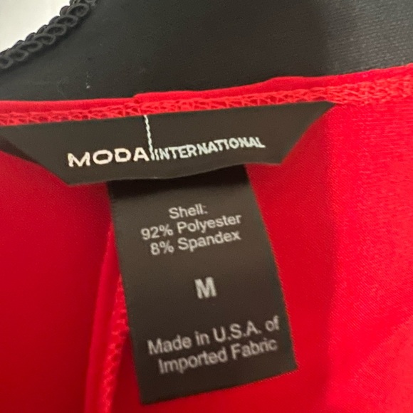 Moda International Scarlet Red Sleeveless Dress Size Medium - Picture 8 of 8